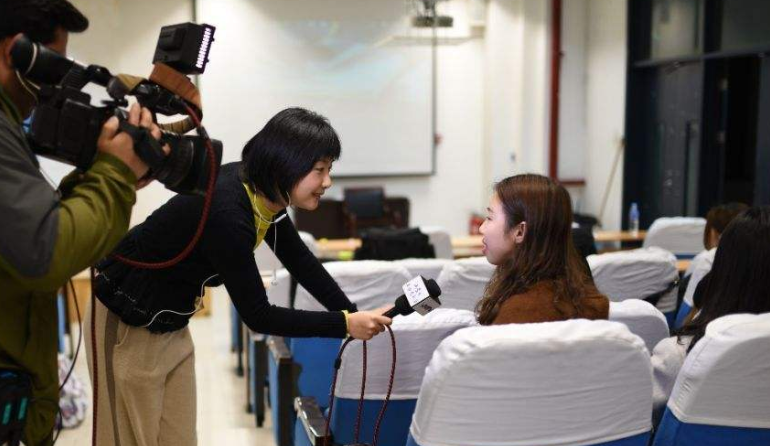 “蒙牛发布乳业首份GRI4标准社会责任报告”