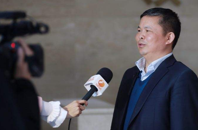 “港股投资三要诀：搞得懂分得散忍得住”