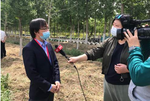 “富士康或入股亚太电信 谋局新闻产业链”