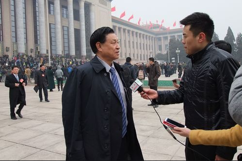 “柳传志谈最近烦恼：被联想破产谣言吓了一跳”