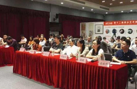 “吴长江坦言就想控制雷士：不像某人做婊子立牌坊”