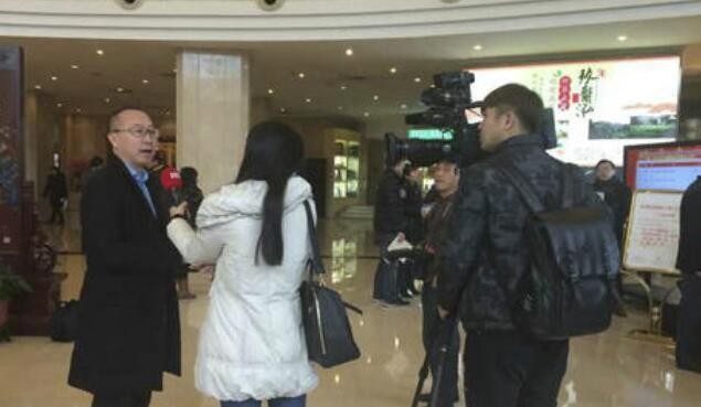“柳传志谈最近烦恼：被联想破产谣言吓了一跳”