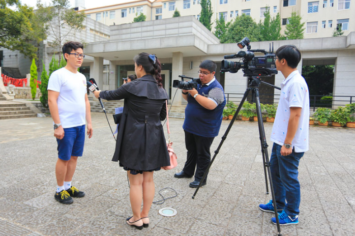“腾讯发力免费通话 借8亿微信客户PK运营商”